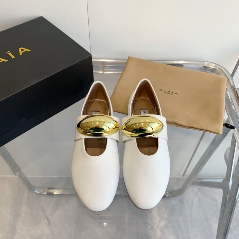 Other flat shoes